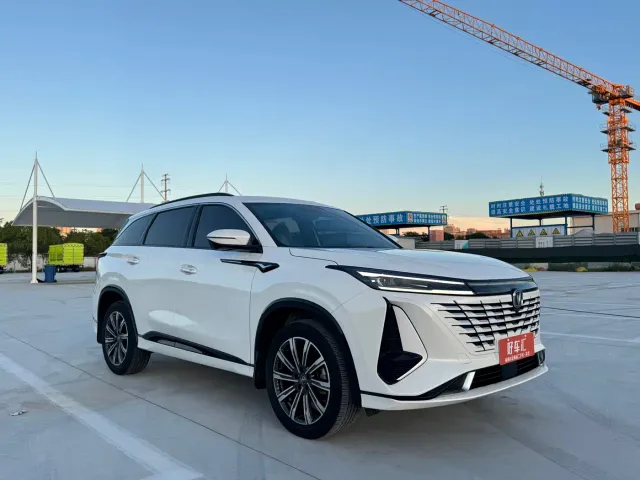 Changan CS75 Plus — Фото автомобиля 3