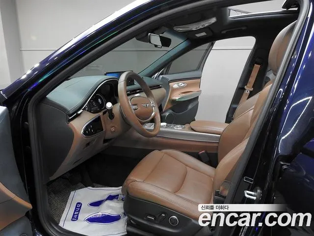 Genesis GV70 — Фото автомобиля 10