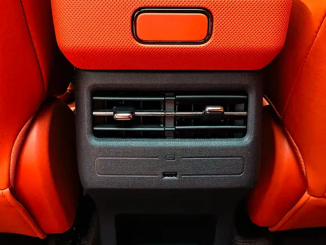 Toyota BoZhi 3X — Фото автомобиля 12