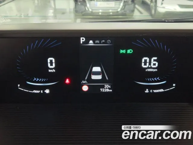 Hyundai Staria — Фото автомобиля 13