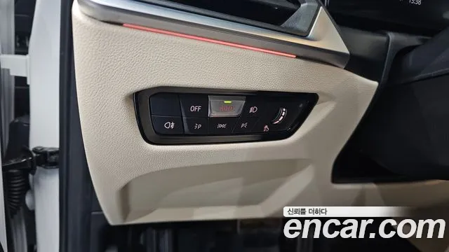 BMW 3-Series 3 серия (G20) 320i M Sport — Фото автомобиля 15