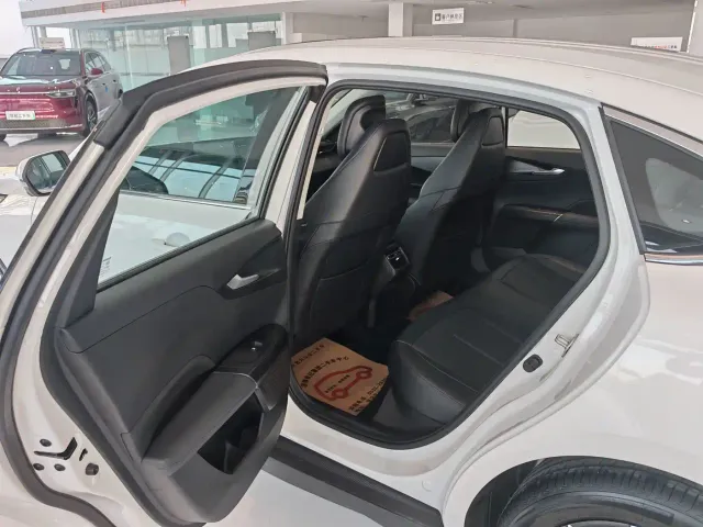 Changan Eado — Фото автомобиля 11