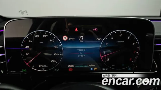 Mercedes-Benz E-Class — Фото автомобиля 8