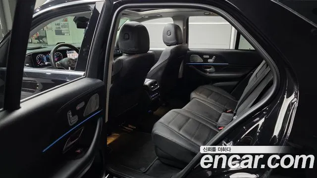 Mercedes-Benz GLE-Class — Фото автомобиля 28