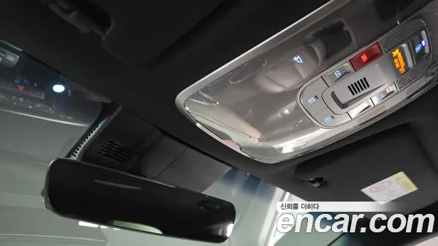 Genesis GV70 — Фото автомобиля 18