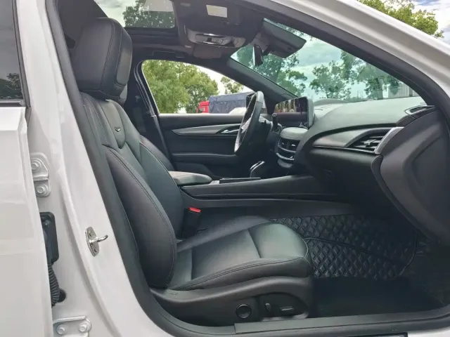 Cadillac CT5 — Фото автомобиля 25
