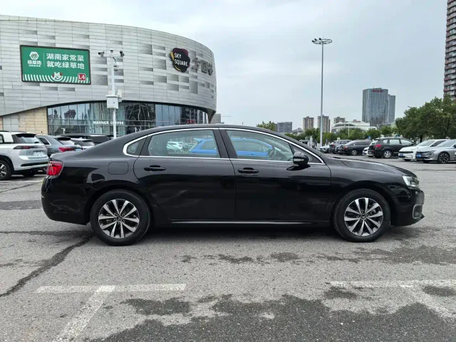 Citroen C6 — Фото автомобиля 7