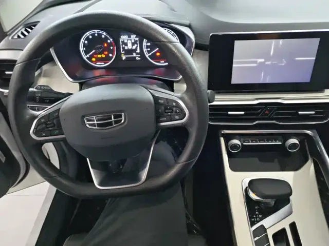 Geely Binyue 2024 1.5T DCT Soaring Dragon Edition — Фото автомобиля 12