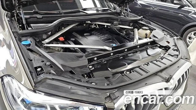 BMW X6 xDrive40i M Sport — Фото автомобиля 6