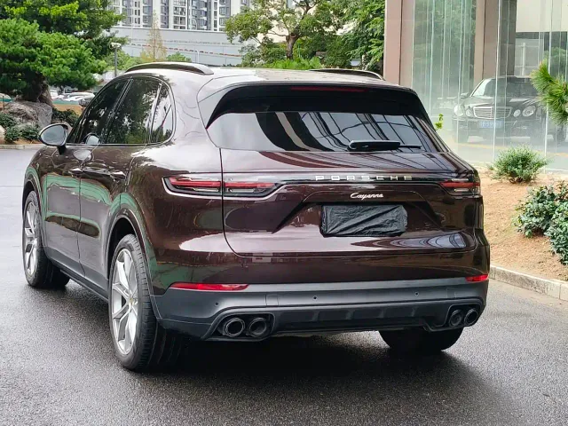 Porsche Cayenne — Фото автомобиля 15