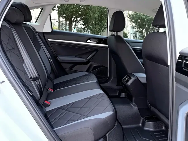 Volkswagen Lavida — Фото автомобиля 18