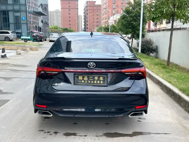 Toyota Avalon — Фото автомобиля 5