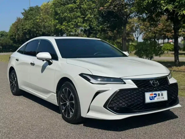Toyota Avalon — Фото автомобиля 3