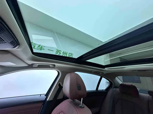 BMW 3 Series — Фото автомобиля 15