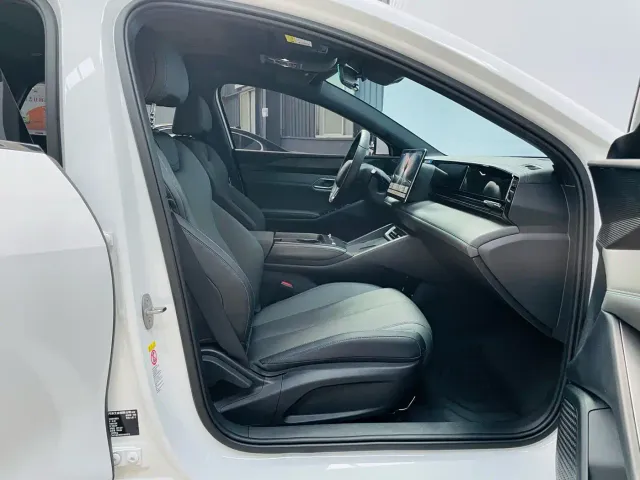 BYD Qin L 2025 EV 470KM Leading Edition — Фото автомобиля 25