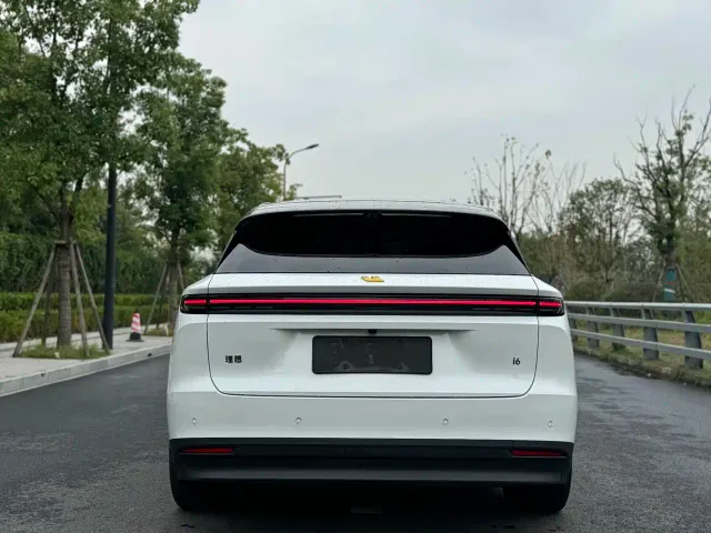 Li Auto i6 — Фото автомобиля 6