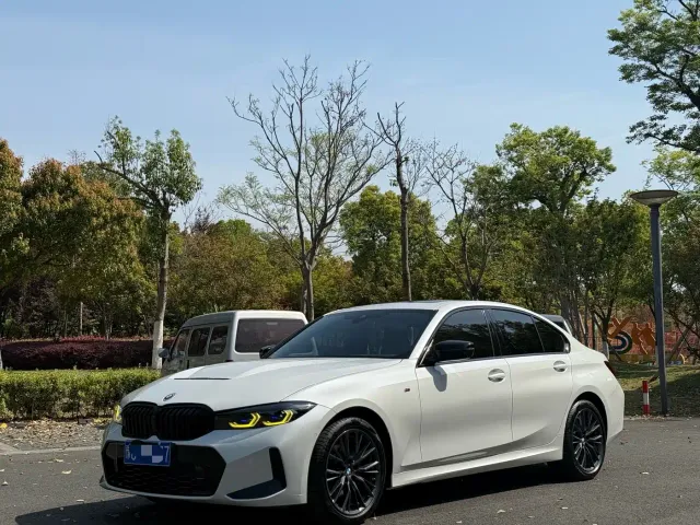 BMW 3 Series — Фото автомобиля 2