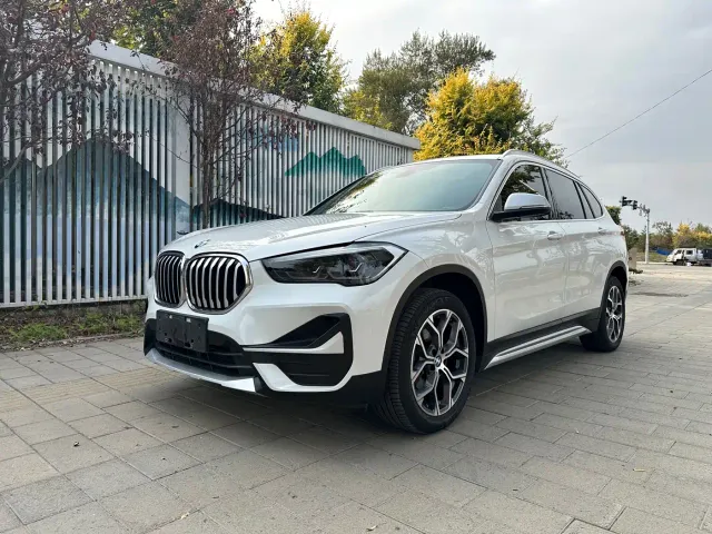 Фотография автомобиля — BMW X1