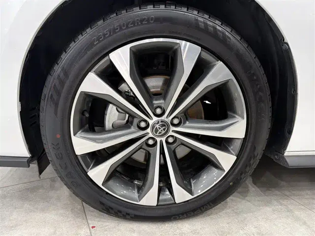 Toyota Granvia — Фото автомобиля 13