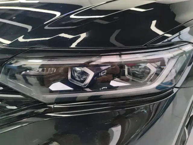 Volkswagen Passat — Фото автомобиля 5