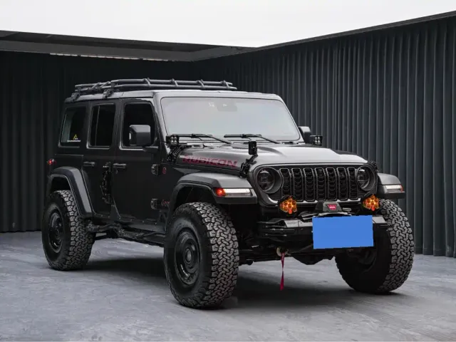 Jeep Wrangler — Фото автомобиля 3