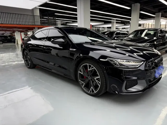 Audi A7L — Фото автомобиля 3