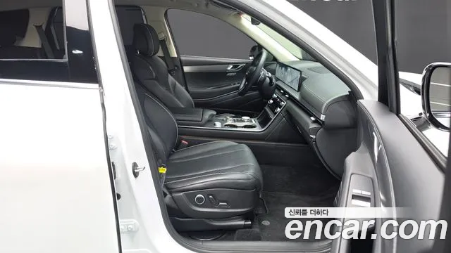 Genesis GV80 — Фото автомобиля 16