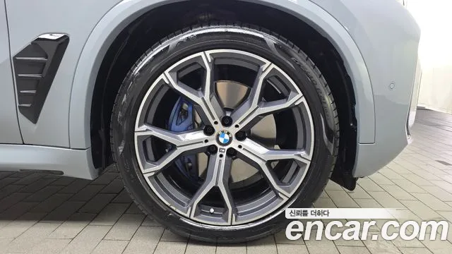 BMW X5 xDrive 40i M Sport — Фото автомобиля 20