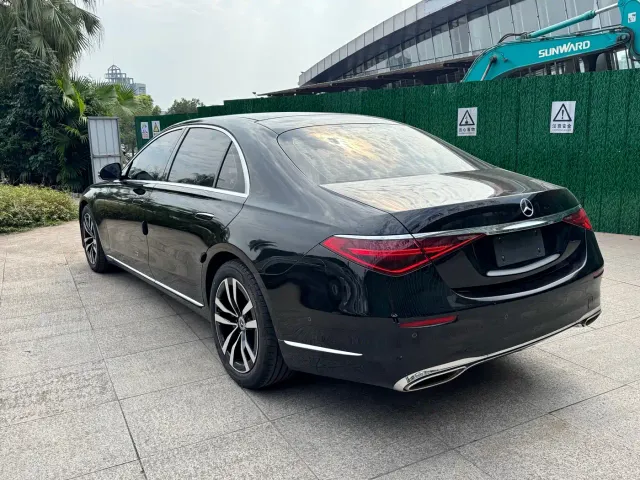 Mercedes-Benz S-Class — Фото автомобиля 2