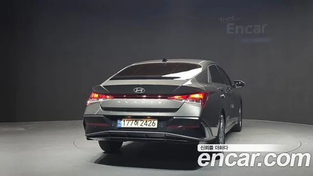 Hyundai Avante CN7 — Фото автомобиля 4