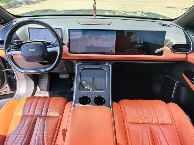 Xpeng G9 — Фото автомобиля 9