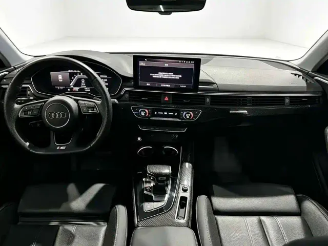 Audi A4L — Фото автомобиля 6