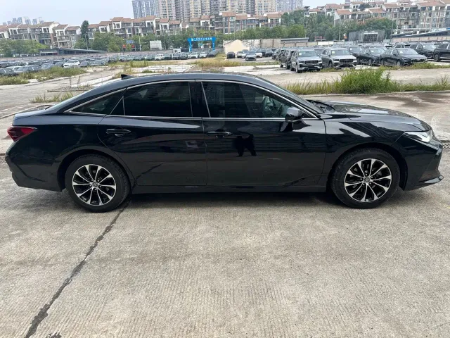 Toyota Avalon — Фото автомобиля 12