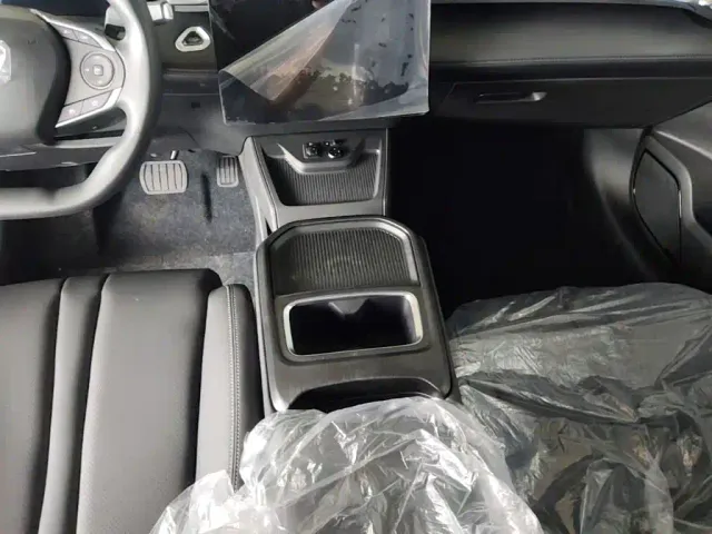 Dongfeng SKY EV01 — Фото автомобиля 13