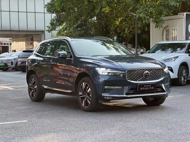Volvo XC60 — Фото автомобиля 3