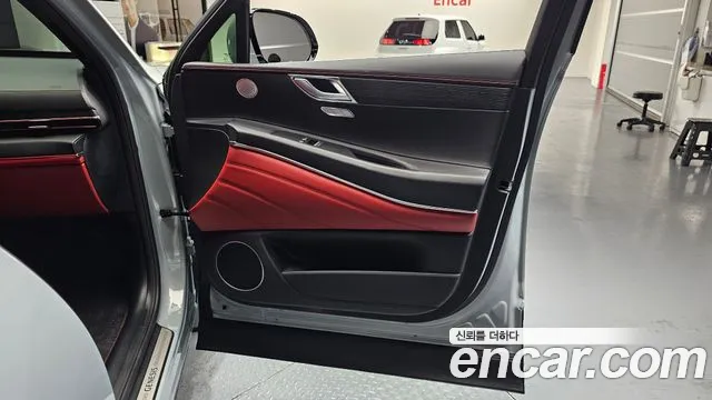 Genesis GV80 — Фото автомобиля 9