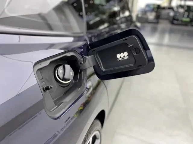 BMW 6 Series Gran Turismo — Фото автомобиля 9