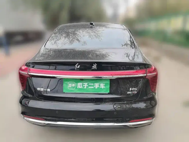Hongqi H5 — Фото автомобиля 3