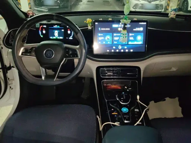 BYD Qin PLUS — Фото автомобиля 10