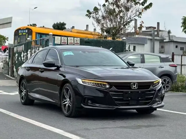 Honda Accord — Фото автомобиля 2