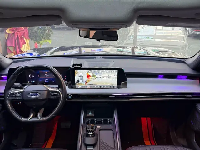 Ford Edge — Фото автомобиля 7