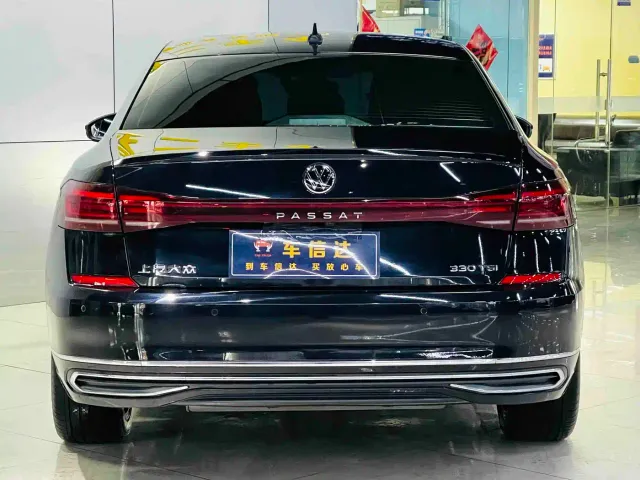 Volkswagen Passat — Фото автомобиля 2