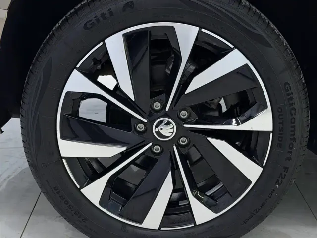 Skoda Karoq — Фото автомобиля 23