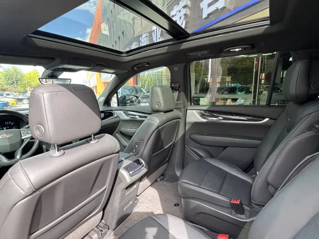 Cadillac XT6 — Фото автомобиля 15