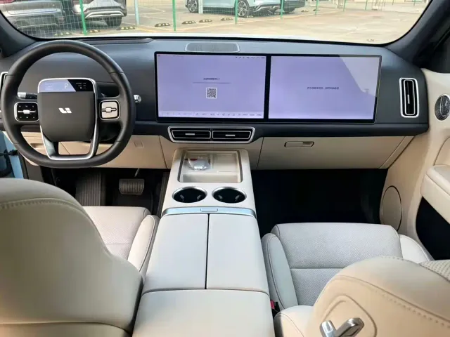 Li Auto L7 — Фото автомобиля 6