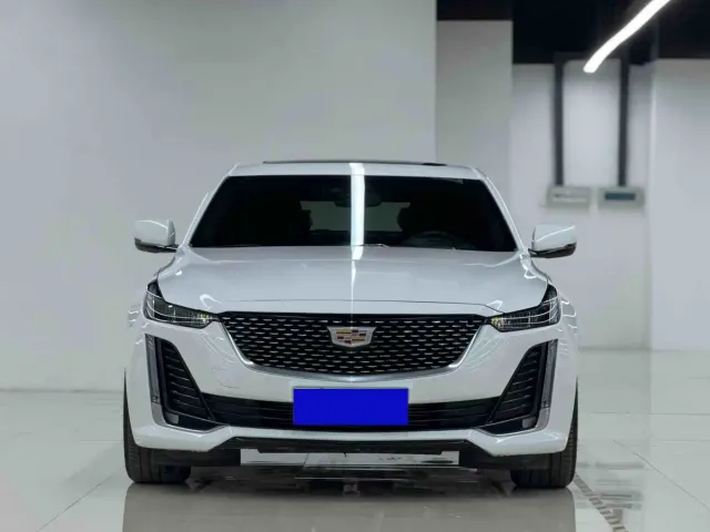 Фотография автомобиля — Cadillac CT5