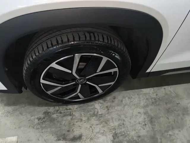 BYD Song L DM-i — Фото автомобиля 22
