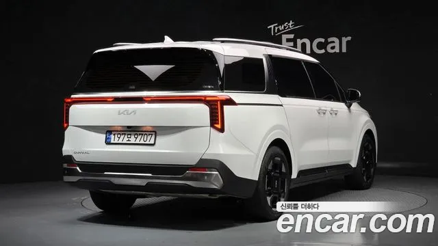 Kia Canival — Фото автомобиля 2