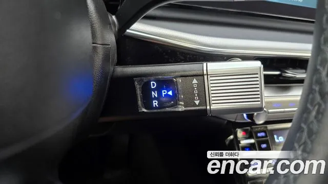 Hyundai Grandeur GN7 — Фото автомобиля 9