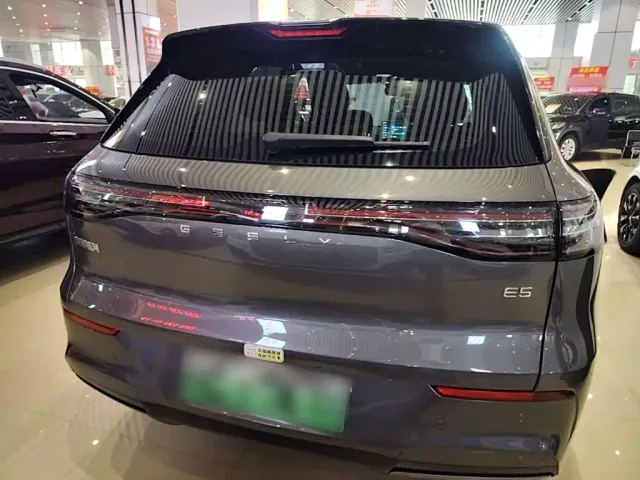 Geely Galaxy E5 — Фото автомобиля 5